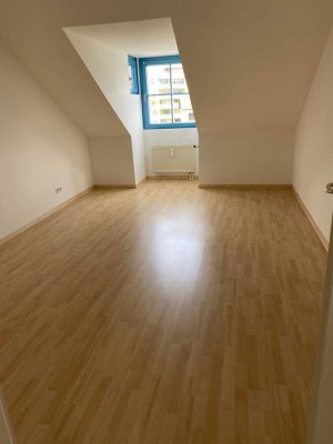 Helle Dachgeschosswohnung 4 Zimmer in Rosenheim Happing/Kaltwies