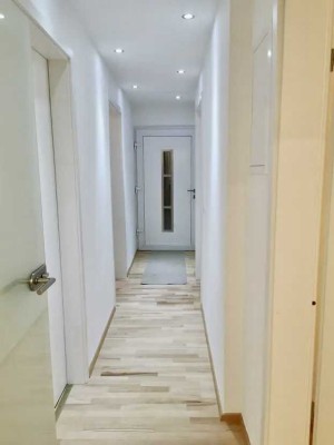 Kompaktes Haus mit XL-Garage in Stamsried || Besichtigung am 08.11.||