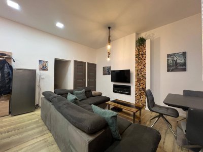 Charmante, renovierte 3-Zimmer-Altbauwohnung mit Garten