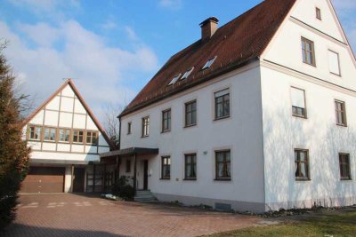 3-Parteien-Haus - Ehemaliges Pfarrhaus in Bedernau zu verkaufen!