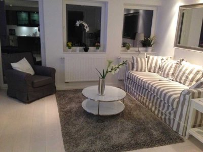 Möbliert: Sehr schöne und moderne 2-Zi-Whg. in der Maxvorstadt mit Balkon