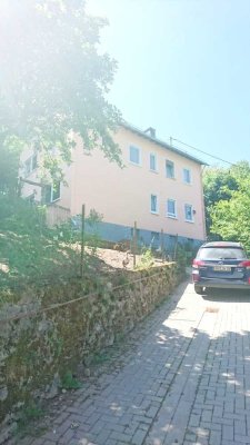 Gepflegtes Einfamilienhaus mit sieben Zimmern in Balduinstein