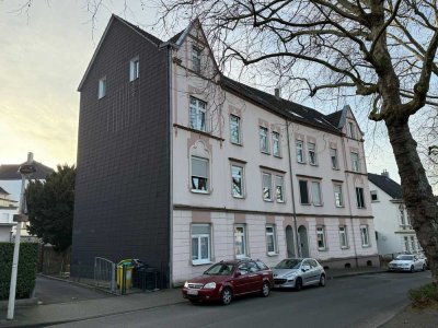 Freiwerdende 4-Zimmer-Erdgeschoss-Eigentumswohnung mit altbaucharme in Solingen-Wald