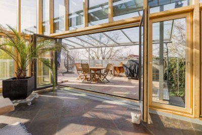 DAS PALMENHAUS! Naturverbunden und einzigartig I Garage für bis zu 6 Autos I moderne Ausstattung I beheizbarer Keller I