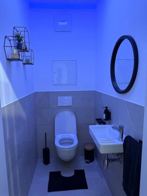 Moderne 2-Zimmer Neubauwohnung mit großem Balkon und Tiefgarage