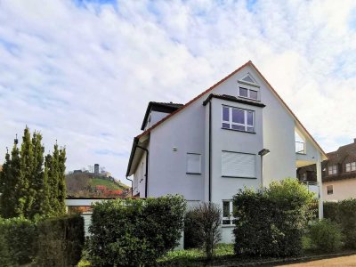 KAPITALANLAGE - Tolle 2,5 Zimmer Wohnung mit Terrasse, Gartenanteil u. Stellplatz
