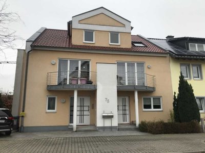 Haus im Haus / Neuwertige 2-Zimmer-Wohnung mit Balkon in Seckenheim