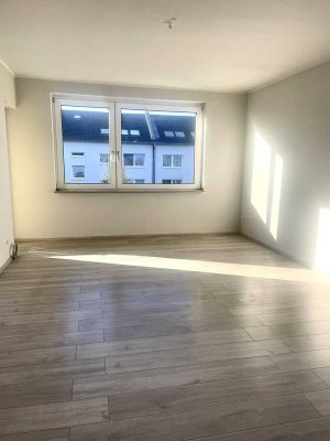 Schöne 2 Zimmer Wohnung, Flughafennähe