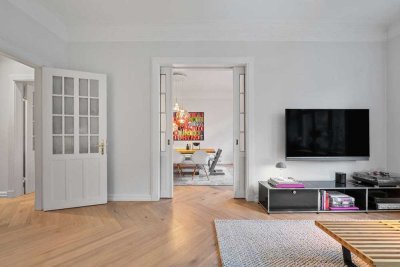 Stuckverzierte Räume mit modernem Wohnkomfort