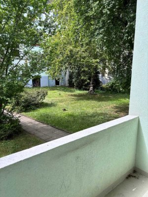 Freundliche und sanierte 2-Raum-Wohnung mit Balkon in Magdeburg