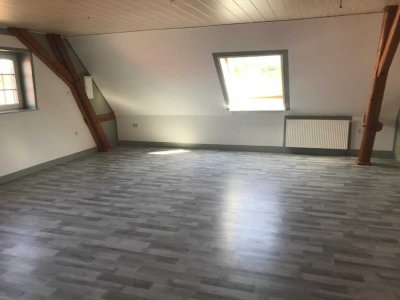 3-Zimmer Dachgeschosswohnung in schöner Lage
