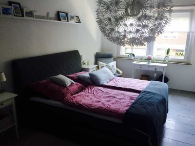 Stilvolle, gepflegte 3-Zimmer-Wohnung mit Balkon und Einbauküche in Meerbusch