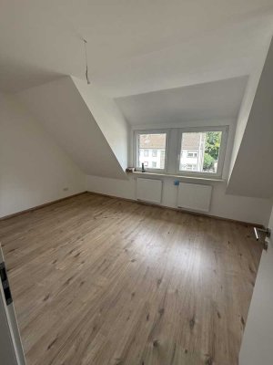 NEUE WG-taugliche -2ZKB (DG) mit moderner EBK unweit der Universität u. FH Bielefeld (modernisiert)