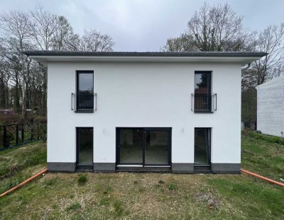 Moderner Grundriss, klare Linien, Luftwärmepumpe Sie gestalten Ihr neues Zuhause auf Erbbaupachtbasi