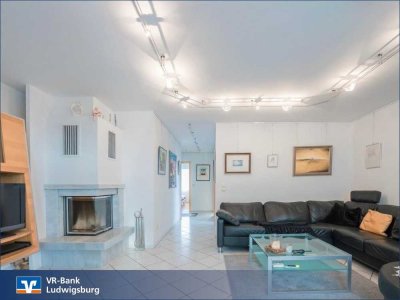 Großzügiges Wohnen auf zwei Ebenen
Moderne Maisonette-Wohnung 3,5- Zimmer mit Erweiterungspot