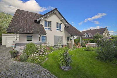 komfortables Einfamilienhaus mit 6 Zimmern und Garage in Finnentrop