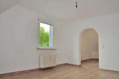 Gemütliche 2 1/2  Zimmerwohnung in Kley, frisch renoviert, zentral gelegen, trotzdem im Grünen
