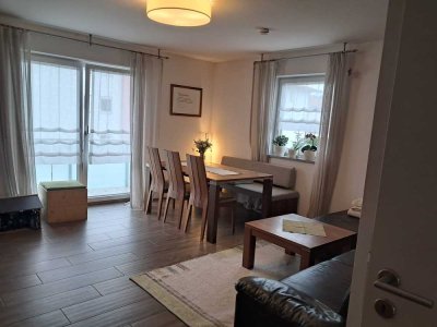 Neuwertige 3-Zimmer-Wohnung mit Balkon und EBK in Waging am See