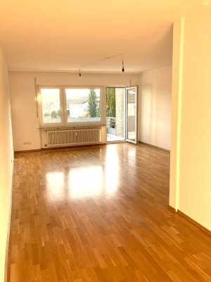 Gut geschnittene 3-Zimmer-Wohnung mit 2 Balkonen, EBK und Garage in Konstanz-Litzelstetten