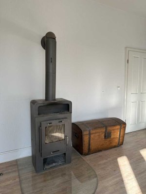 Stilvolle 2-Zimmer-Wohnung mit ca. 86 m² Wohnfläche, Kamin und zusätzlichem Arbeitsraum