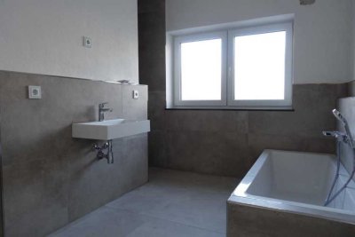 Modernes KfW-55-Haus mit Einliegerwohnung in Feuchtwangen