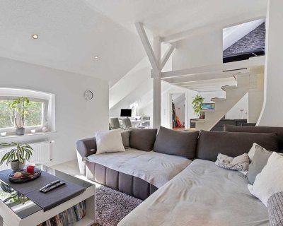 Traumhafte Dachgeschosswohnung mit Balkon und Stellplatz in Ratingen-Mitte
