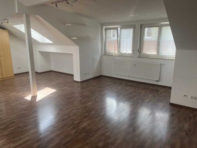 Modernisierte 1-Zimmer-Wohnung in Frankfurt-Griesheim