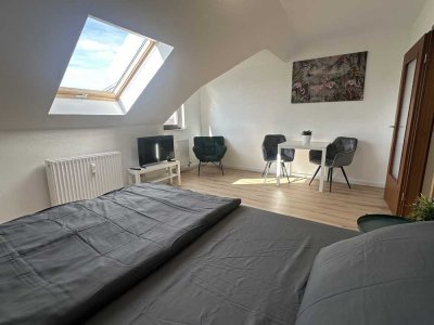 Provisionsfrei! Charmante 1-Zimmer Dachgeschosswohnung in Mannheim-Rheinau