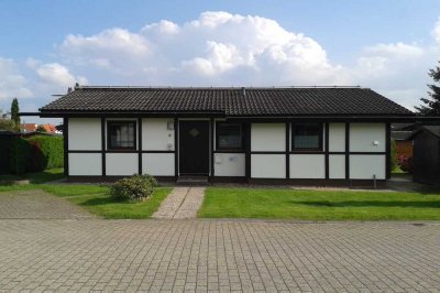 Gefragte Lage, starke Vermietungszahlen - ebenerdiges Ferienhaus mit PV-Anlage in Burhave!