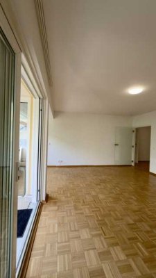 Schöne Lage in Bergen. Ruhig & zentral! - 3 Zimmer, 2 Balkone, Gäste-WC