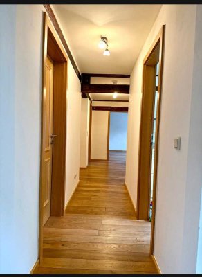 Großzügige Maisonette Dachgeschoss-Wohnung in der Nähe zu Trier
