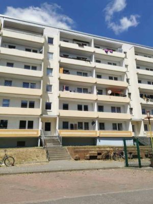 schöne 2 Zimmerwohnung, frisch renoviert