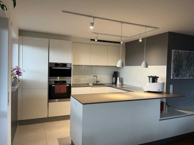 Stilvolle Maisonettewohnung mit herrlichem Weitblick und hochwertiger Ausstattung. Von privat!