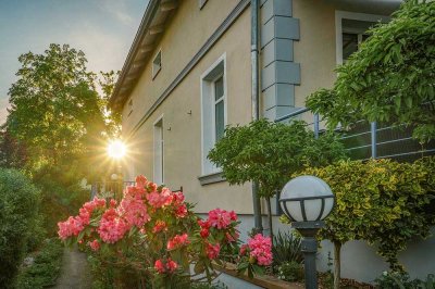 Ruhe, Raum, Rückzug ! Architektur trifft Natur ! Familienidylle in Wald-und Wassernähe !
