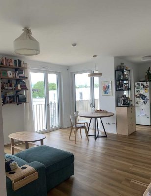 Helle 2-Zimmer Wohnung im 4. OG mit Balkon in Köln-Buchheim