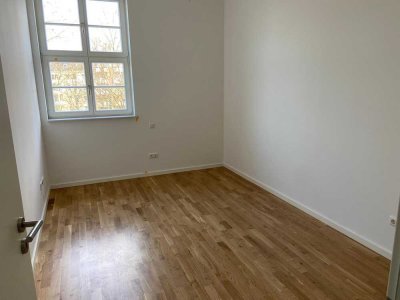 3-Zimmer-Wohnung mit Balkon, EBK & Stellplatz (im Lehrhöfer Park)