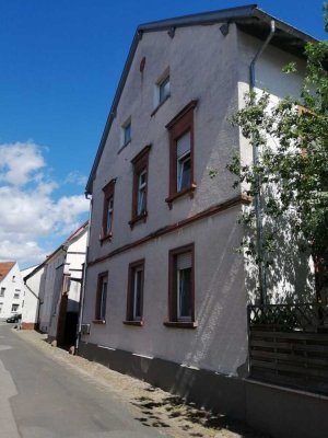 Großes Dreifamilienhaus in Top-Lage von Worms mit Bauland ohne Maklerprovision