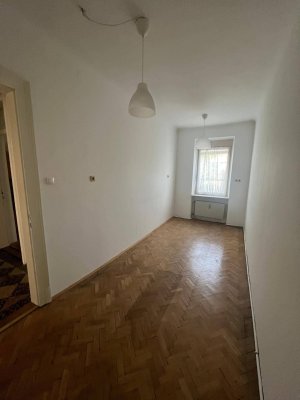 * Charmante 2-Zimmer-Wohnung mit Balkon - ruhige Lage nahe Innenstadt*