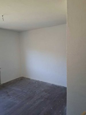 600-Zimmer Wohnung in Welchweiler, renoviert