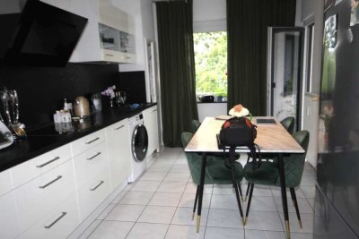 Düsseldorf-Golzheim: Moderne 2-Zimmer-Wohnung mit Wohnküche und Loggia