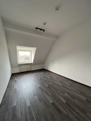 2-Zimmer DG-Wohnung in Duisburg
