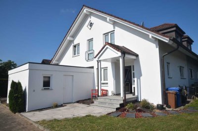 Gepflegte Doppelhaushälfte 4 Zimmer in Nordheim-Nordhausen