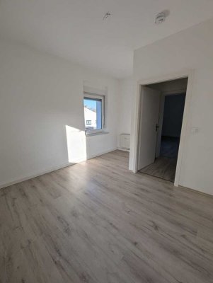 +++SCHICKE, FREUNDLICHE 3-R. WHG+M. BALKON+DUSCHBAD M. FENSTER+1.OG!!!+++