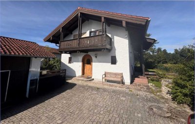 Wunderschönes Einfamilienhaus plus Einliegerwohnung in sehr ruhiger Lage in Rechtmehring / Hart