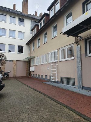 Helle und zentrale 4 Zimmerwohnung mit Balkon