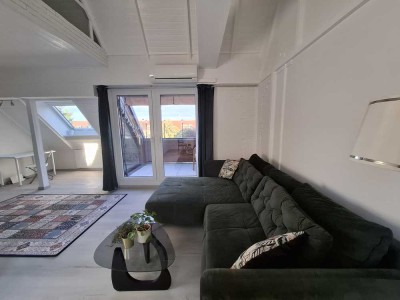 Helle 2-Zimmer Dachgeschosswohnung mit Balkon in Spandau