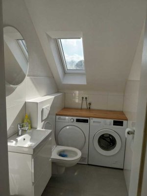Großzügige, helle 4-Zimmer Wohnung im 1. OG eines 3-Familienhauses