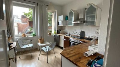 Wunderschöne WG-geeignete 4 Zimmer Wohnung auf der Lister Meile