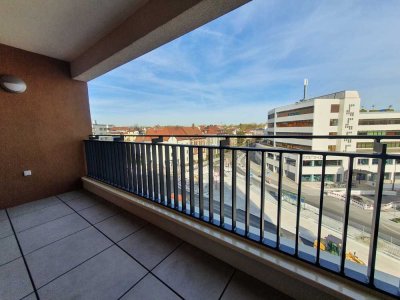 *Neuwertig!* exklusive 3 Zimmer wohnung mit Balkon und EBK  - zentrumsnah!