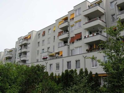 Maisonettewohnung mit Terrasse: 3 Zimmer, Aufzug